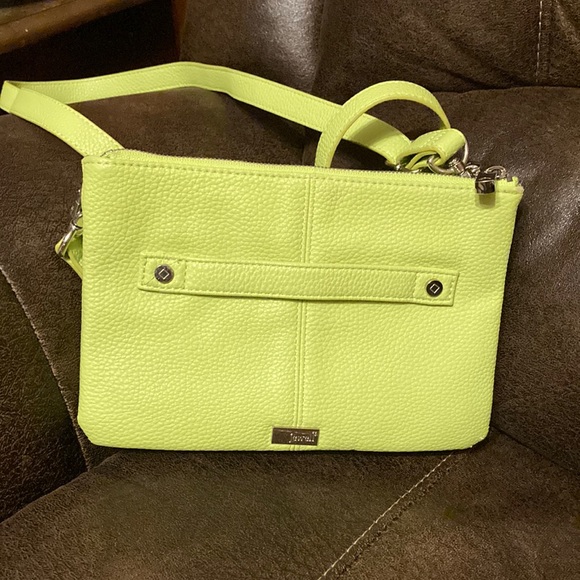 Crossover Bag in a beautiful lime green. - Picture 1 of 6